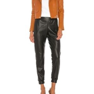 Commando black faux leather jogger S